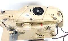SINGER SEWING MACHINE