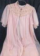 VINTAGE NIGHTGOWN & LACE ROBES