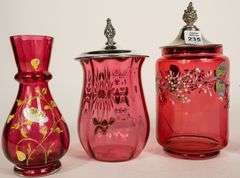 FIVE PIECES OF CRANBERRY GLASS