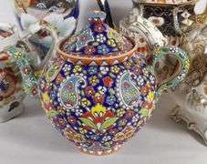 PORCELAIN & ROYALTY COLLECTIBLES