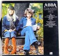 VINYL RECORDS & TURNTABLE