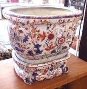 PAIR OF CHINESE IMARI PLANTERS AND STANDS