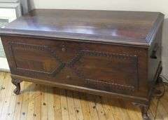 HONDERICH BLANKET BOX