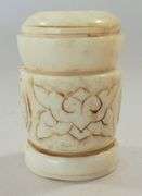 CHINESE IVORY AND BONE ITEMS
