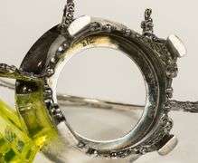 VASELINE GLASS CONDIMENT BOWL