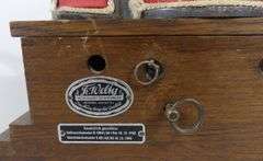 VINTAGE HAUSALTAR MUSIC BOX