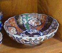 FIVE PIECES OF JAPANESE IMARI PORCELAIN