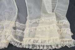 VINTAGE NIGHTGOWN & LACE ROBES