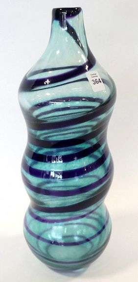 GUNNEL SAHLIN ART GLASS VASE