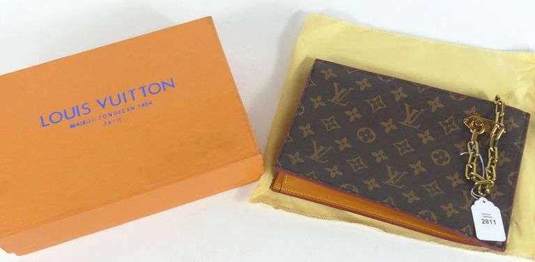 LOUIS VUITTON PURSE