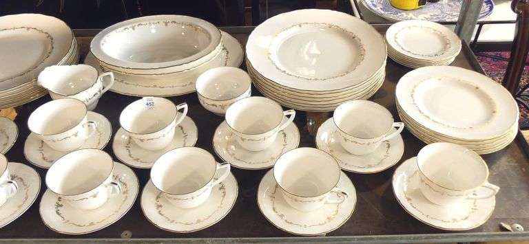 ROYAL WORCESTER "GOLD CHANTILLY" DINNERWARE