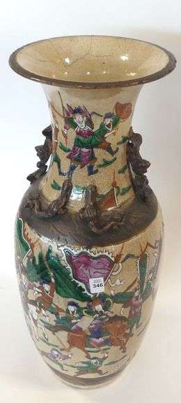 LARGE ANTIQUE CHINESE VASE