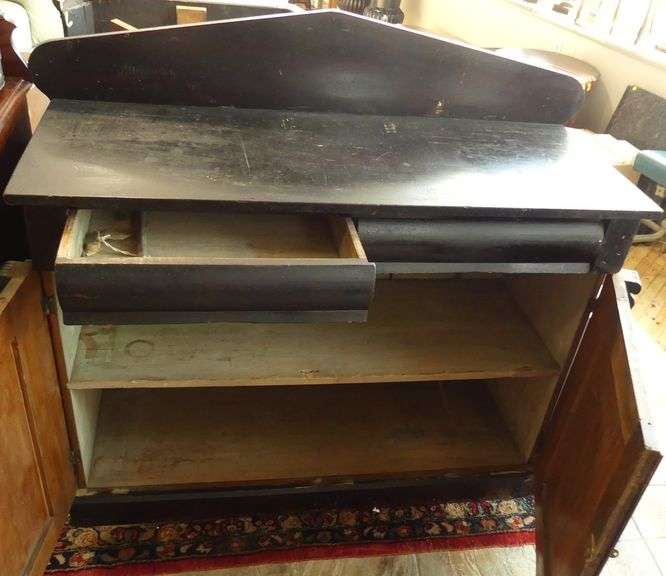 19TH CENTURY SIDEBOARD WITH PROVENANCE