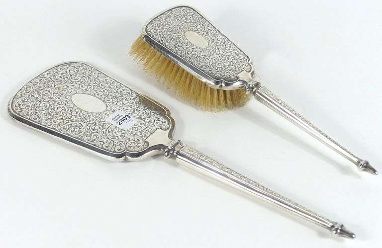 HAND MIRROR & BRUSH