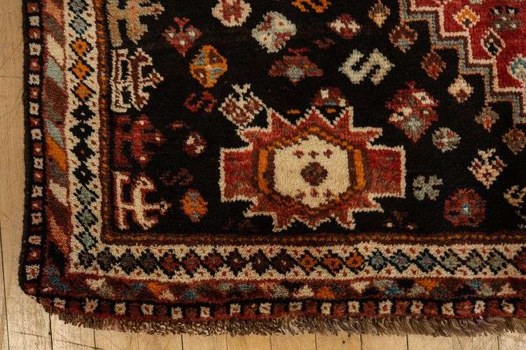 SHIRAZ RUG