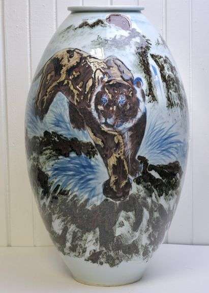 FINE JAPANESE VASE