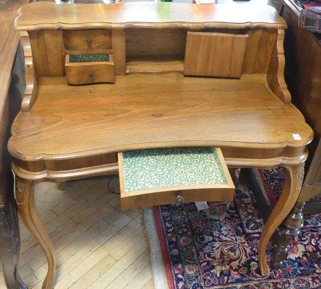 FRENCH PROVINCIAL LADIES' WRITING DESK
