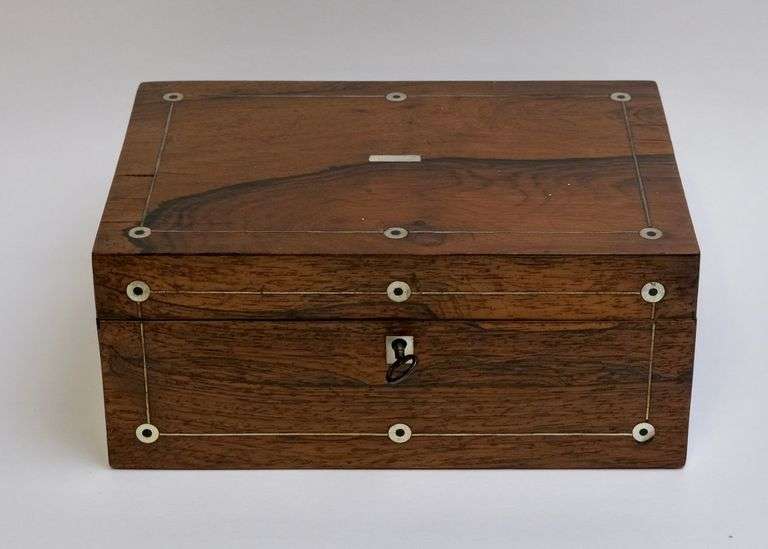ROSEWOOD BOX