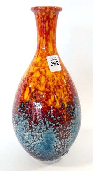 LIMIITED EDITION POOLE POTTERY VASE