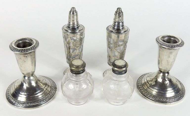 CANDLEHOLDERS & SHAKERS