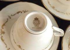 ROYAL WORCESTER "GOLD CHANTILLY" DINNERWARE