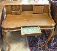 FRENCH PROVINCIAL LADIES' WRITING DESK