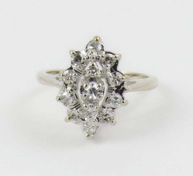 ELEGANT DIAMOND RING