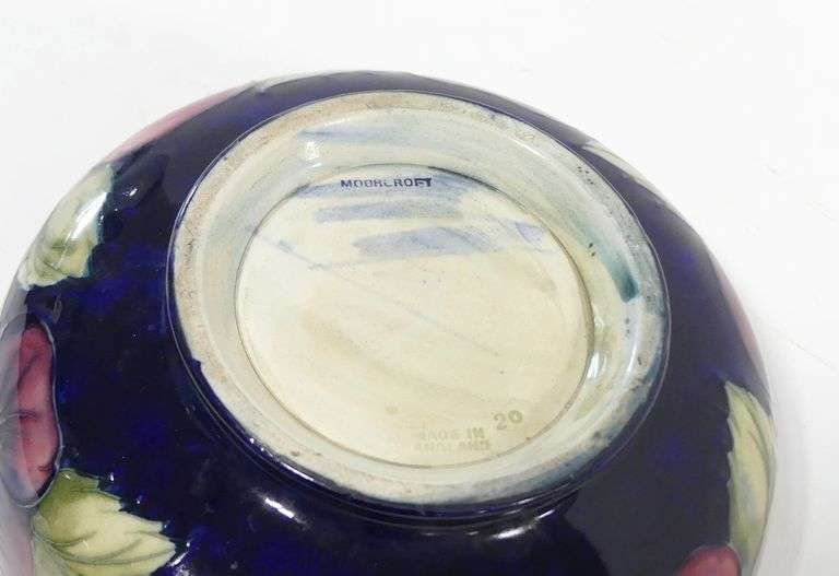 MOORCROFT POTTERY BOWL