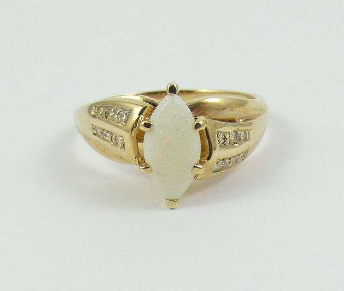 OPAL RING
