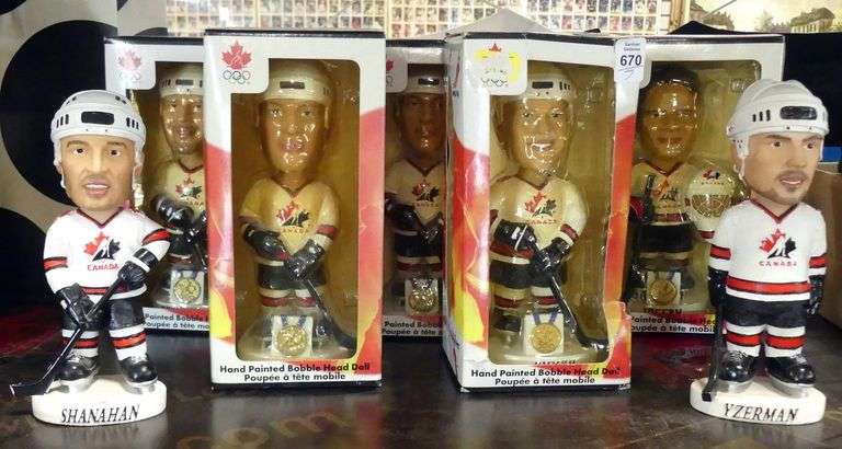 SEVEN TEAM CANADA BOBBLEHEADS