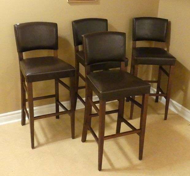 SET OF BAR STOOLS