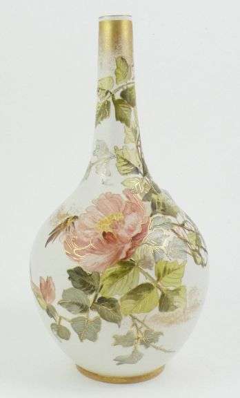COLLECTOR'S DOULTON VASE