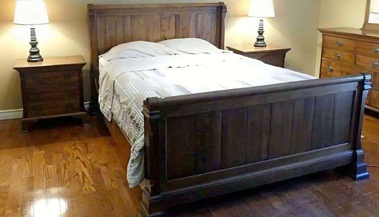 DURHAM FURNITURE BEDROOM SUITE