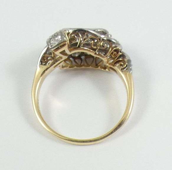 VINTAGE DIAMOND CLUSTER RING