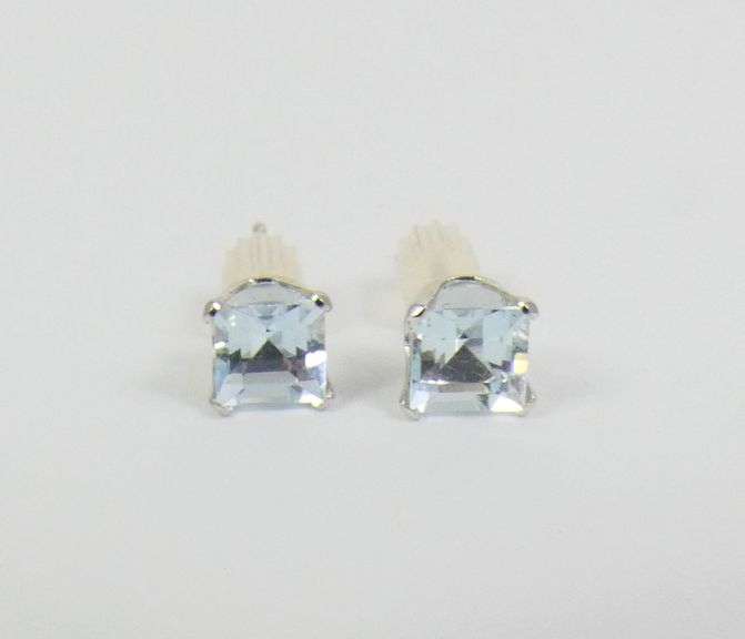 AQUAMARINE EARRINGS
