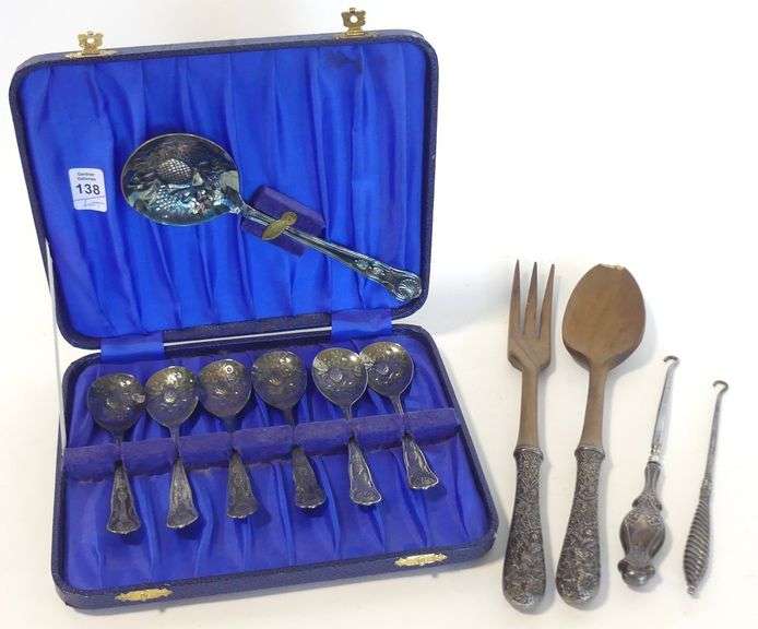 STERLING HANDLED UTENSILS AND BERRY SPOON SET