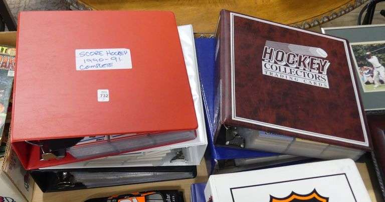 7 BINDERS OF 1990'S HOCKEY CARDS