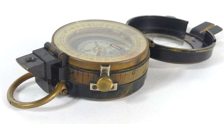 WWII PRISMATIC "MARCHING COMPASS"