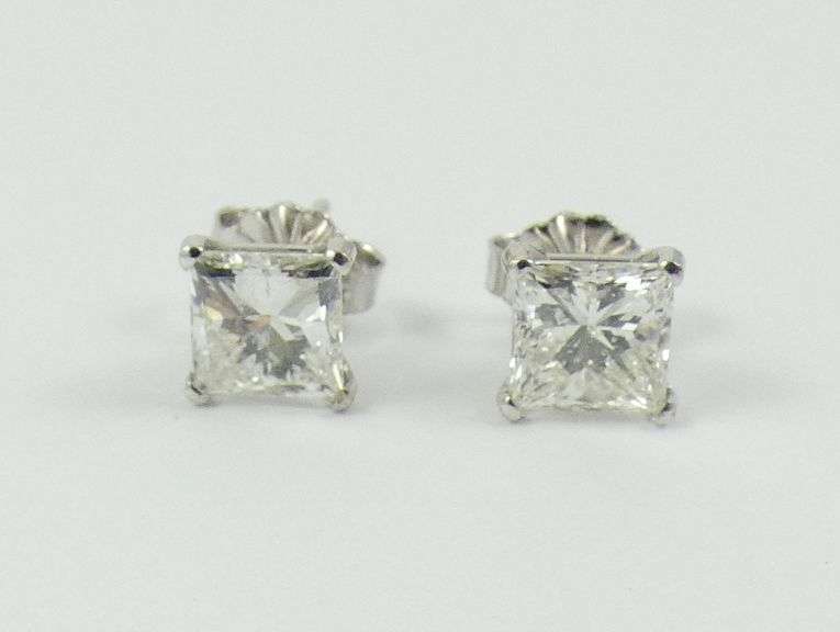 DIAMOND EARRINGS