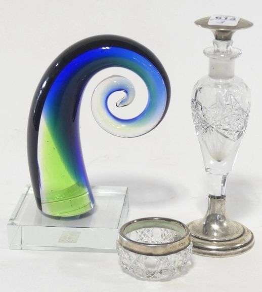 GLASS SCULPTURE, SCENT BOTTLE AND SALT DISH