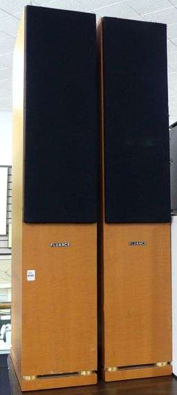 PAIR FLUANCE SPEAKERS
