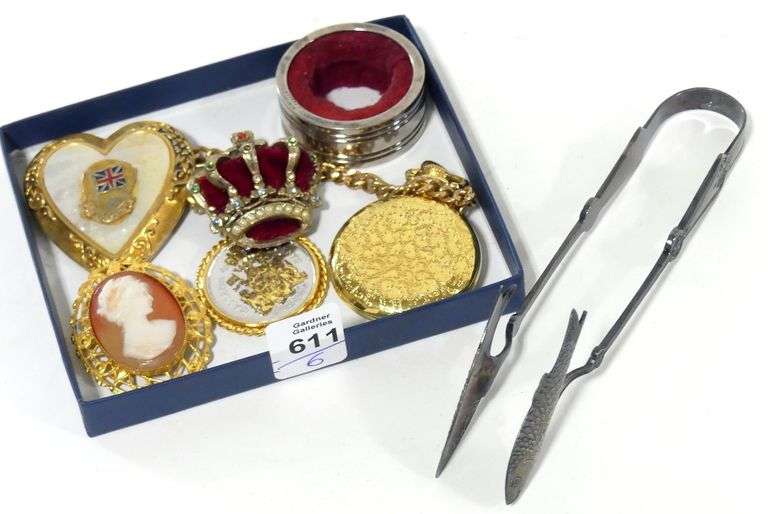 JEWELLERY AND CURIOS