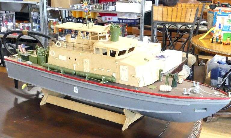 LARGE MODEL SHIP AND AIRPLANE