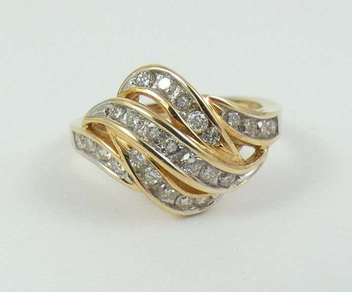 DIAMOND RING