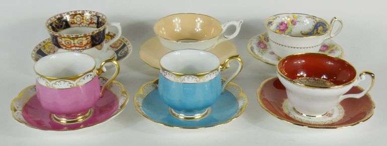 12 CUPS & SAUCERS