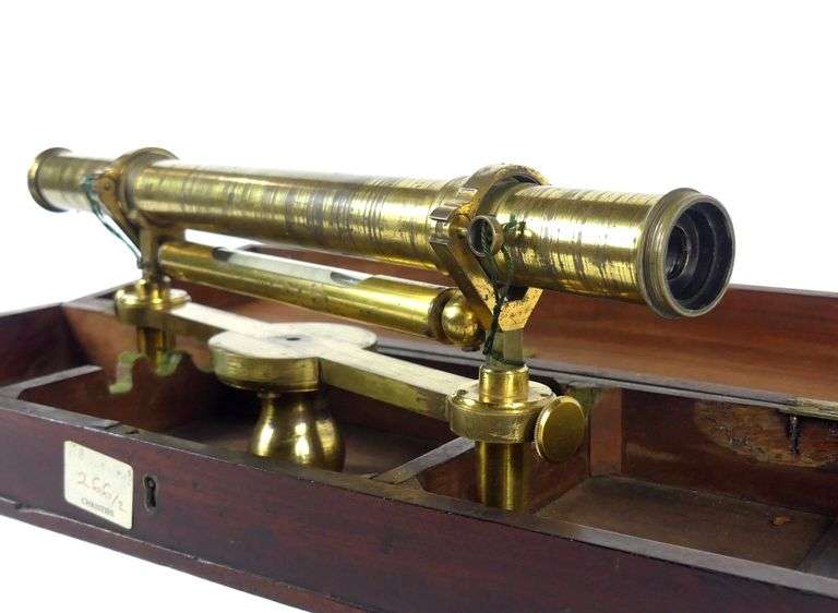18TH/19TH C. RARE BRASS LEVEL