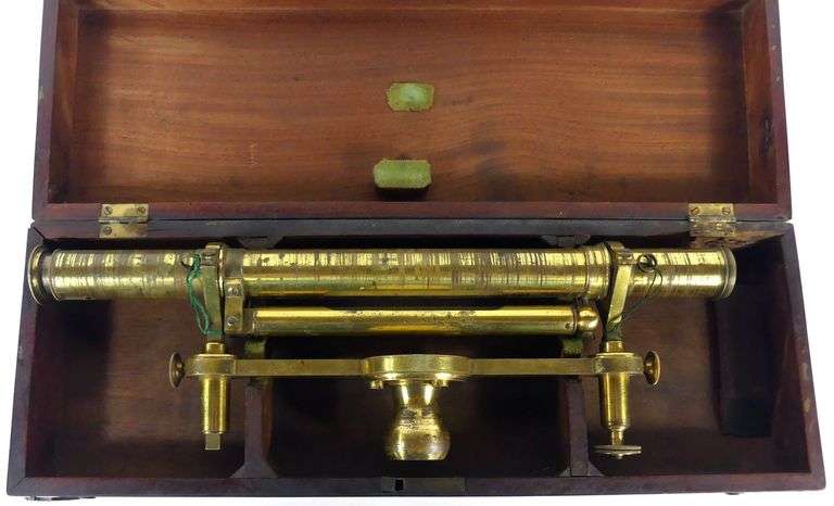 18TH/19TH C. RARE BRASS LEVEL