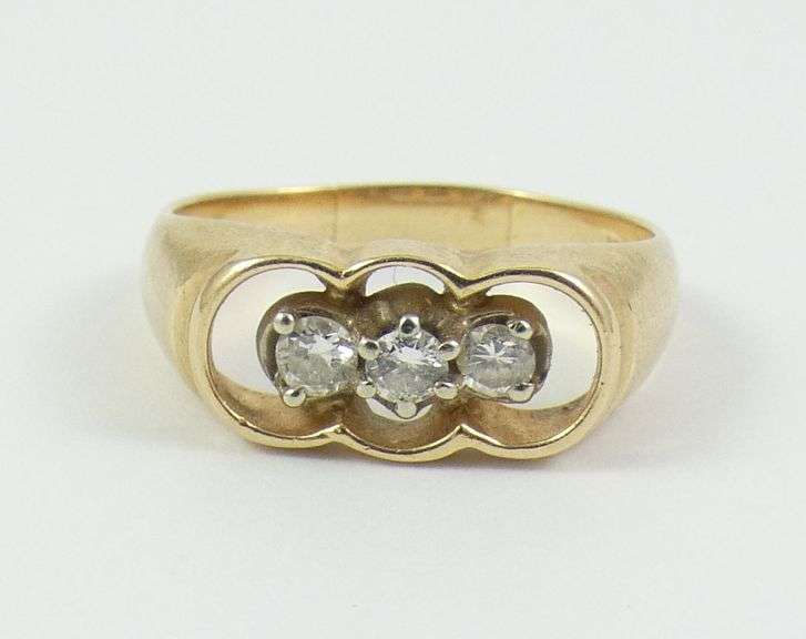 VINTAGE DIAMOND RING