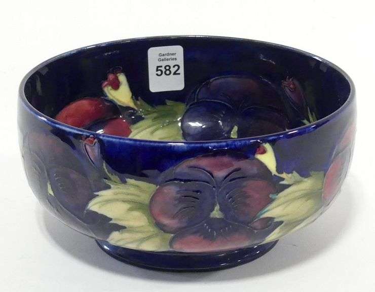 MOORCROFT POTTERY BOWL