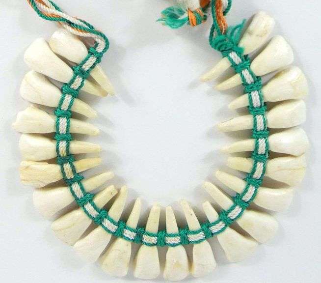 INUIT NECKLACE